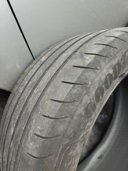 Goodyear 265/45 R21