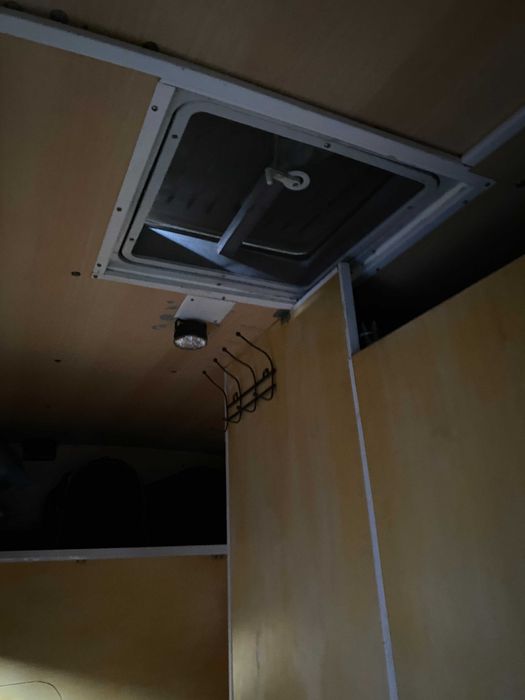 Autocaravana Renault Traffic pronta a utilizar