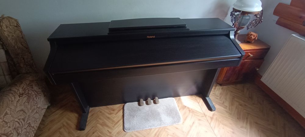 Pianino Cyfrowe Roland HP102e-RW | 88 Klawiszy | Stan Bardzo Dobry