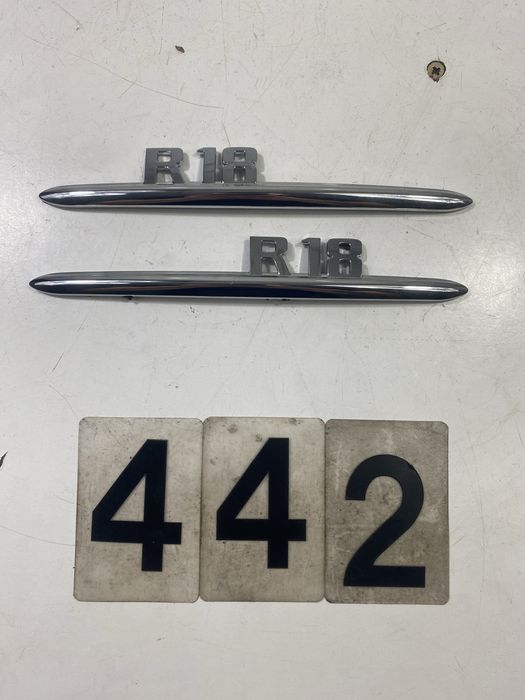 BMW R18 Emblematy "R18" A442