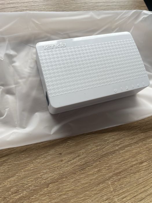 Switch TENDA s105