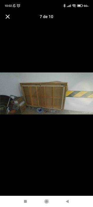 Estrado em madeira maciça