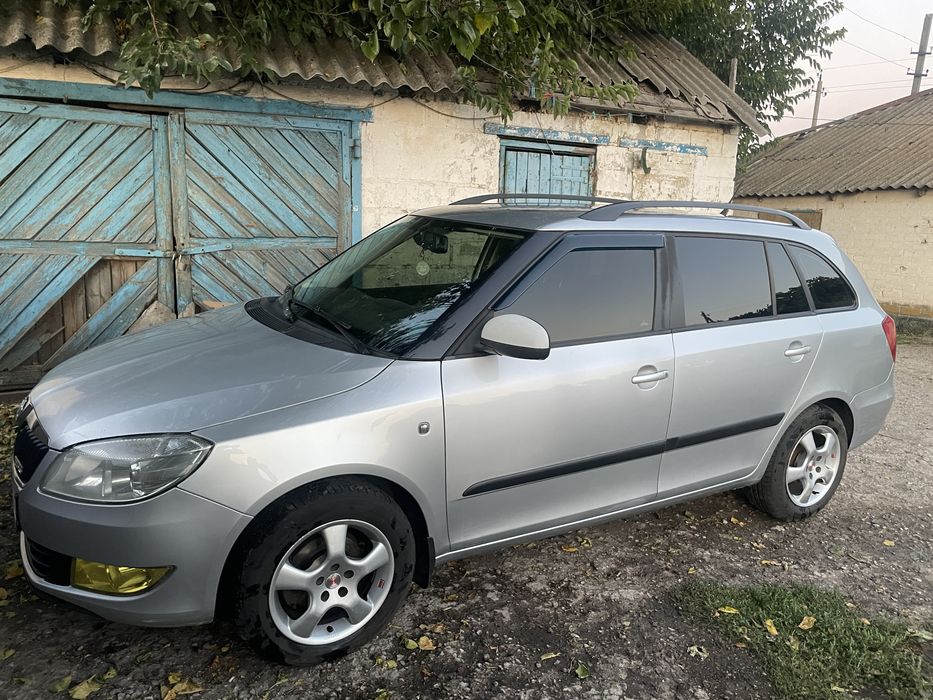 Продам машину в добруму стані звоніть по телефону все розповім