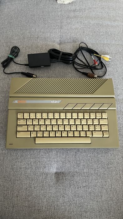 Komputer Atari 65 XE caly zestaw