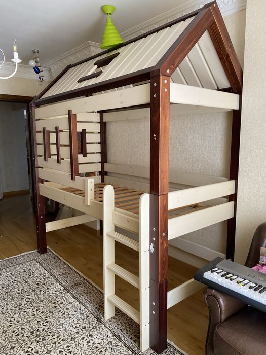 Детяче (підросткове) ліжко-будинок (вживане)
