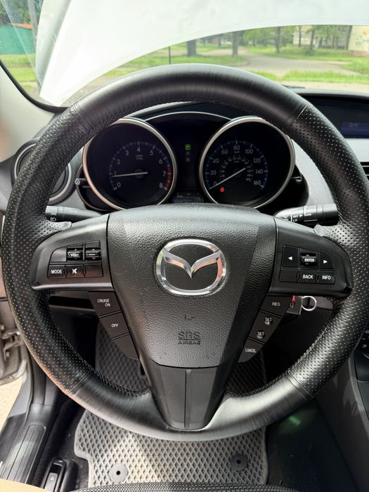 Mazda 3 2013 автомат