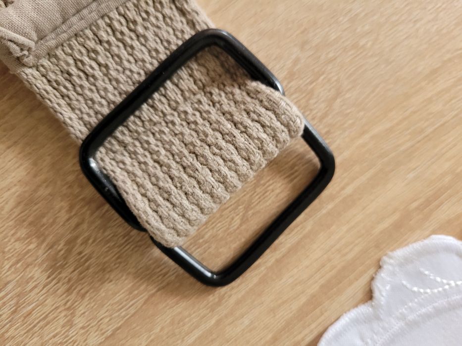 Męski regulowany parciany pasek w kolorze beżowym