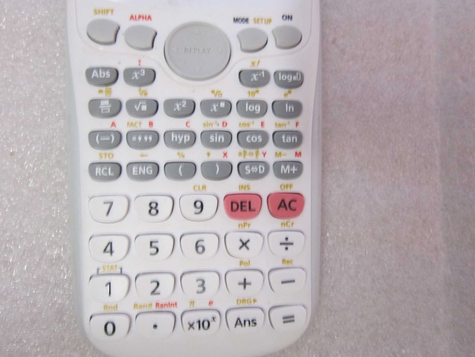 Kalkulator naukowy szkolny Casio fx-82ES PLUS A