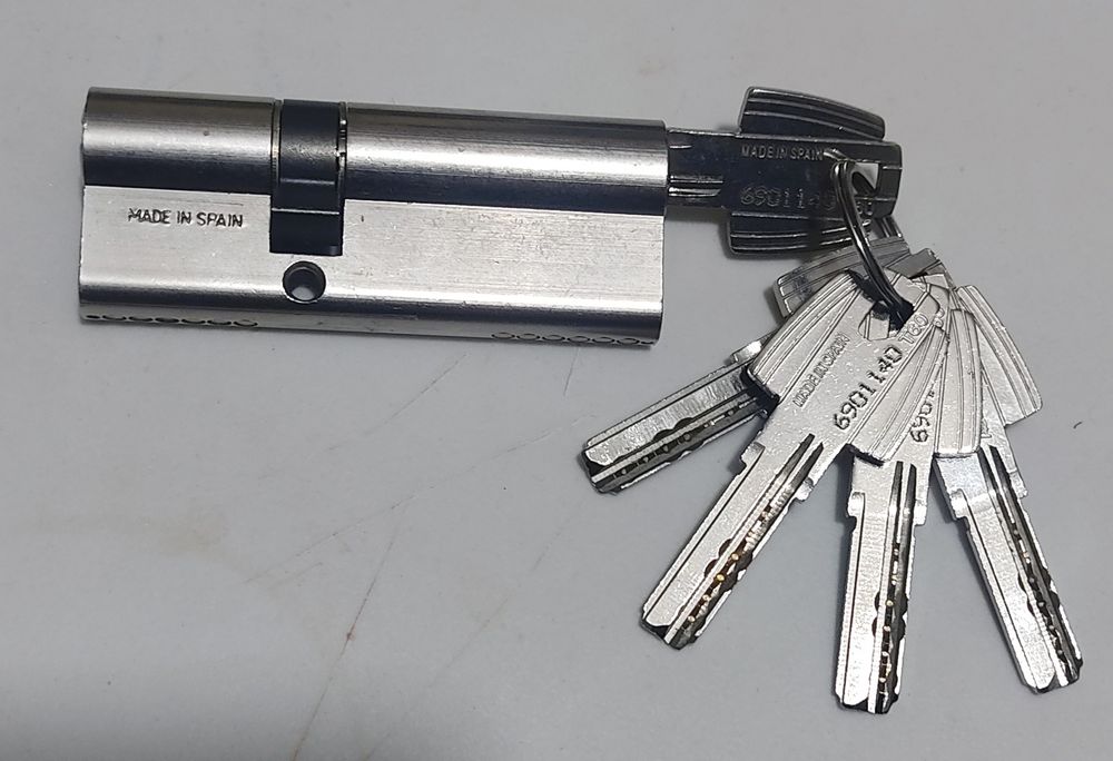 Canhão de fechadura marca Tesa