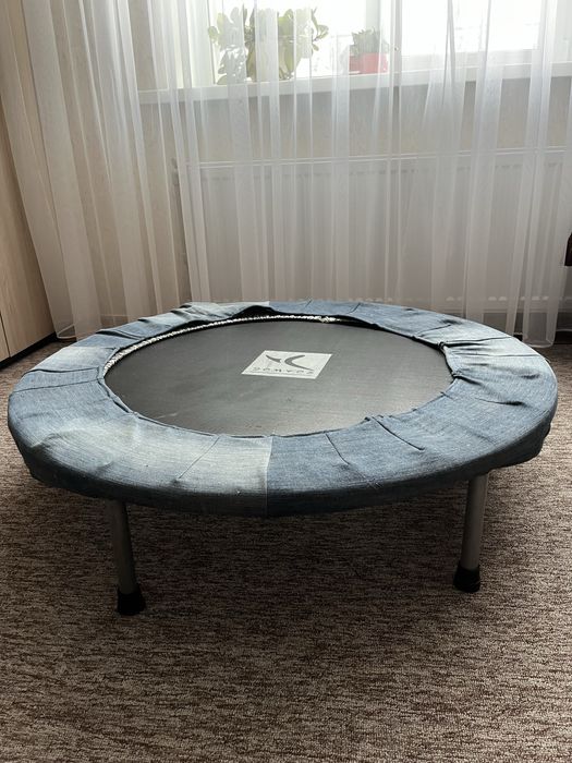 Батут дитячий для дому чи дачі