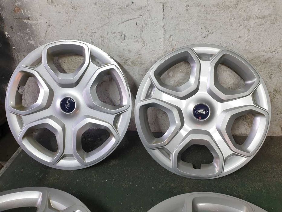 Kołpaki oryginalne Ford R17