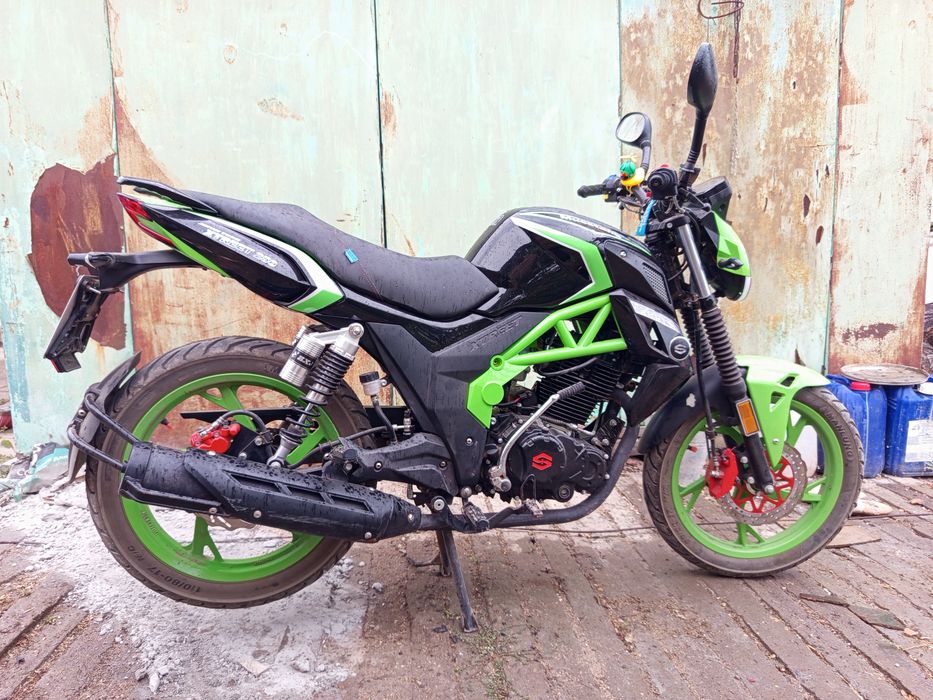 Musstang xtreet 250