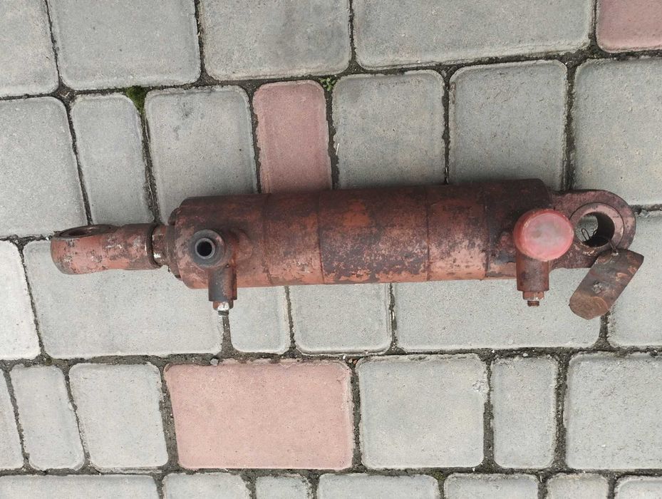 Продам гидравлический цилиндр