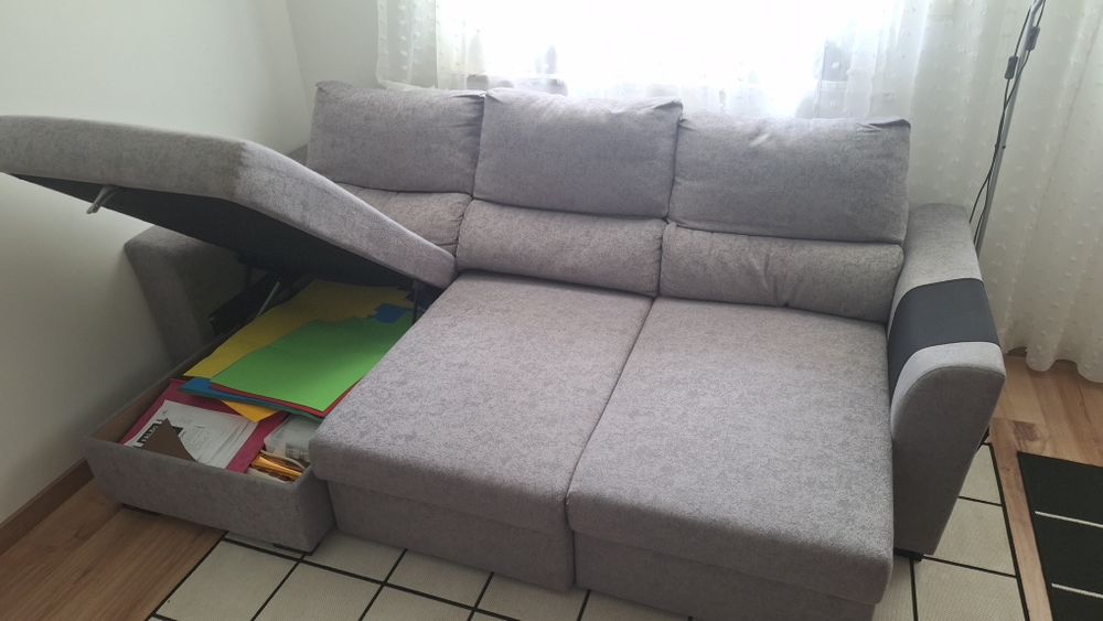 Sofá com chaise longue