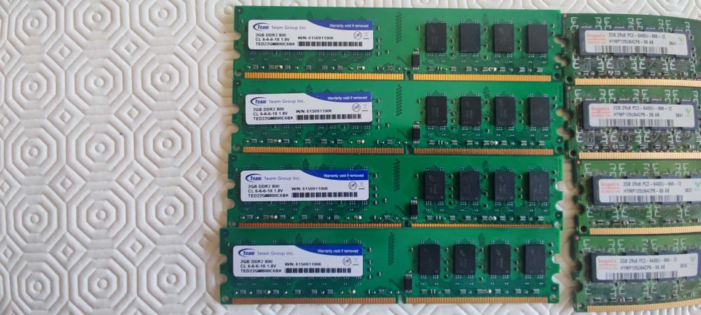 Lote 18 Módulos de Memória RAM 2GB DDR2 800MHz (PC2-6400)