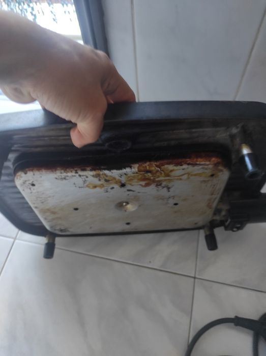 Grelhador elétrico usado ler descrição