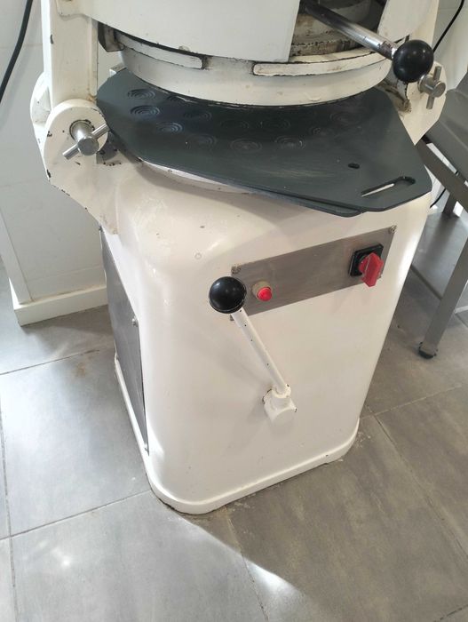 Divisora de pão usada