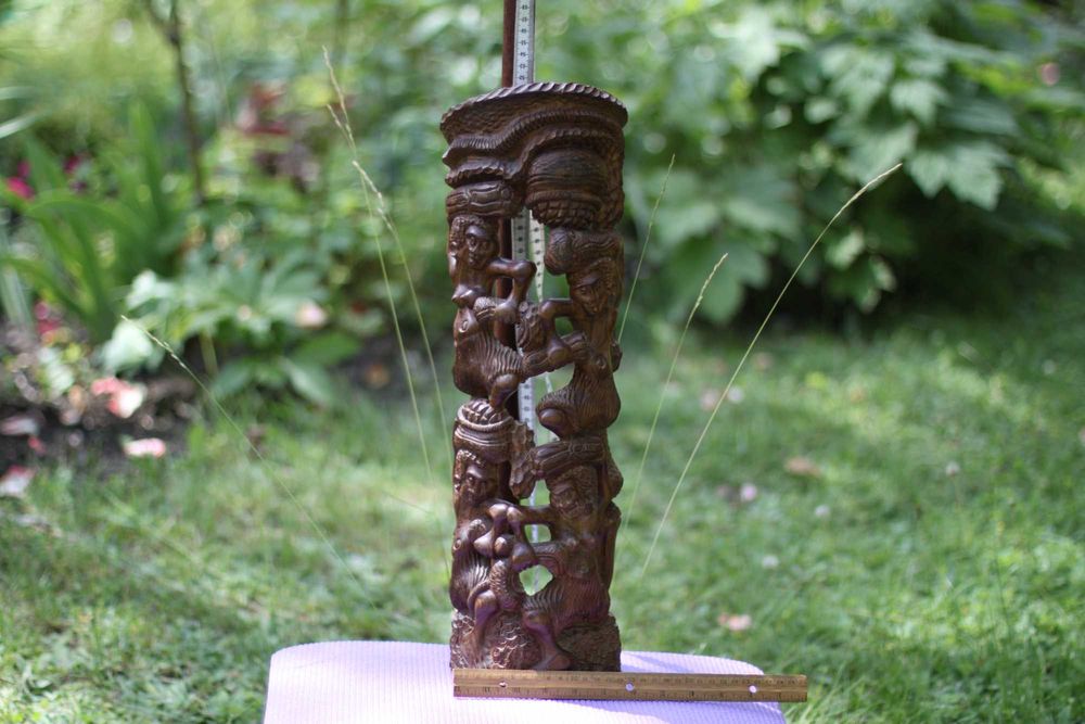 Статуэтка из сандалового дерева, 500 х 150 мм, 2.2 кг, Мозамбик '85.