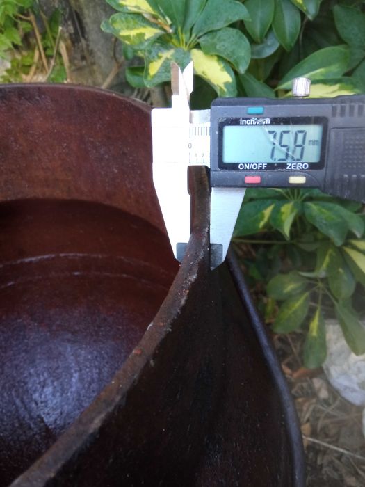 Panela de Ferro fundido 3 pés 40 Litros