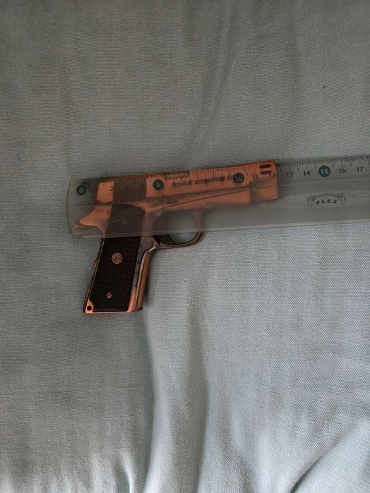 Isqueiro antigo Combat Commander Model
