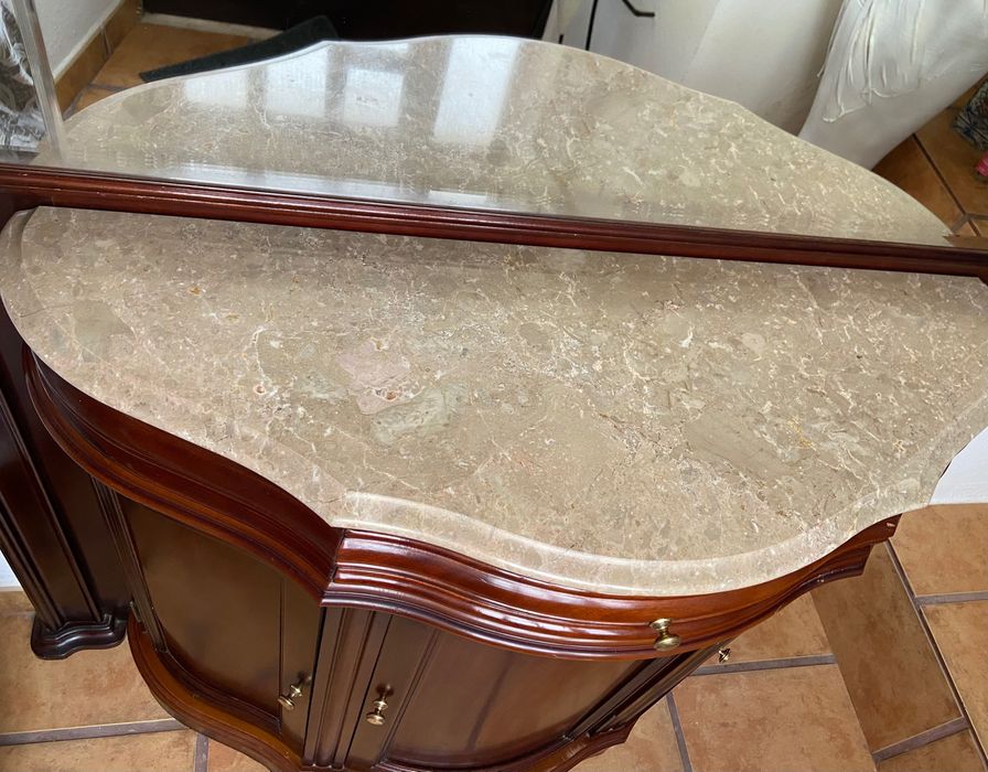 Móvel de Madeira Mogno com Espelho Grande