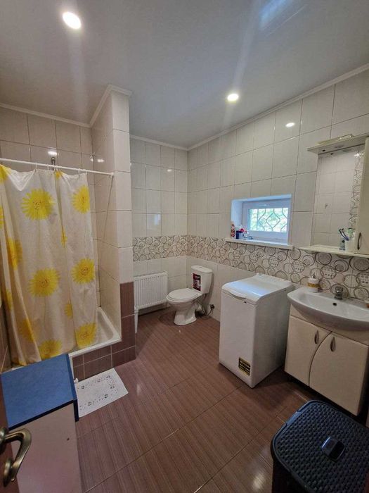 Будинок з власним виходом до озера