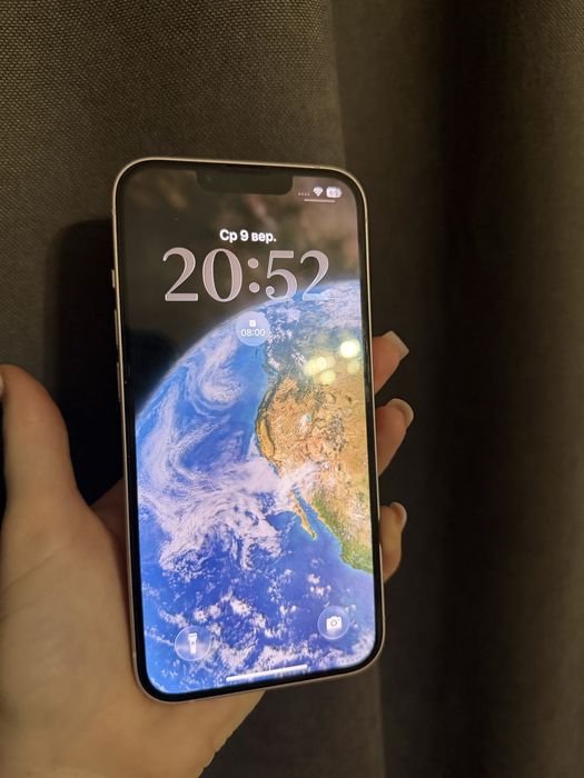 iPhone 13 128GB Ідеальний стан, рідна батарея