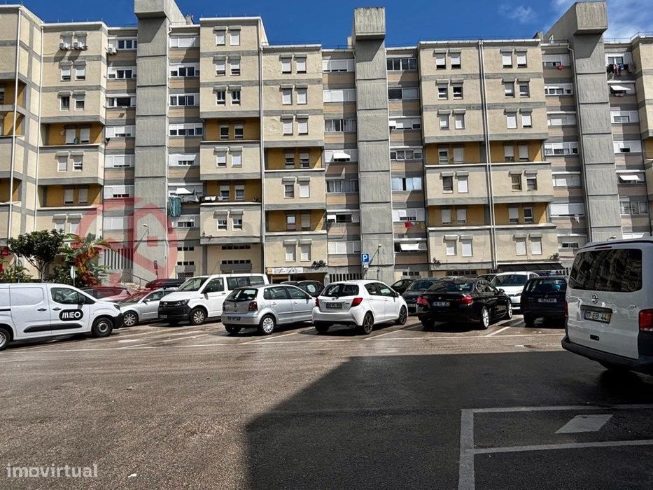 Apartamento T4 em Marvila com Excelente Localização e Potencial de ...