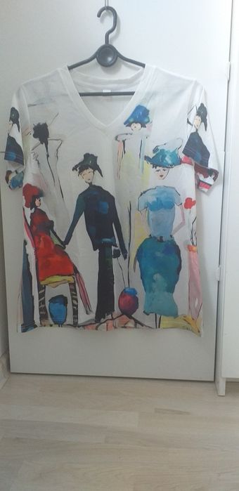 Bluzka inspirowana malarstwem.