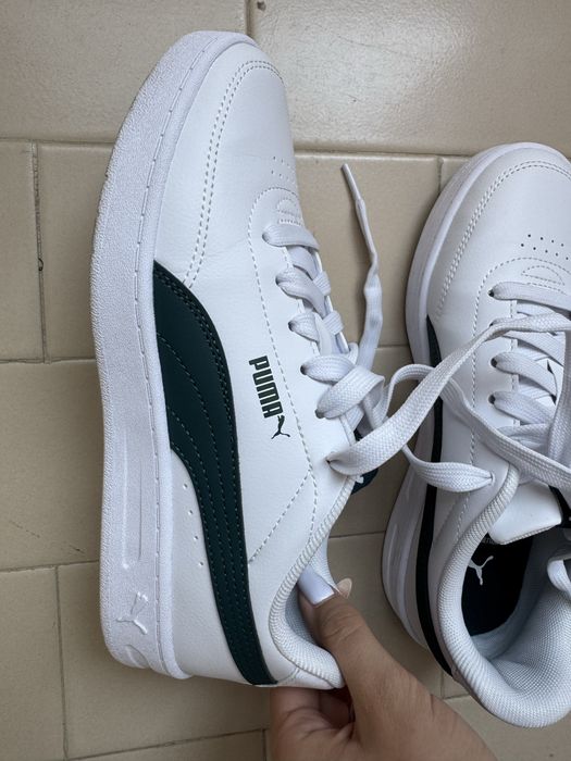 Sapatilha Puma Court Classic Clean (Branco e Verde escuro)