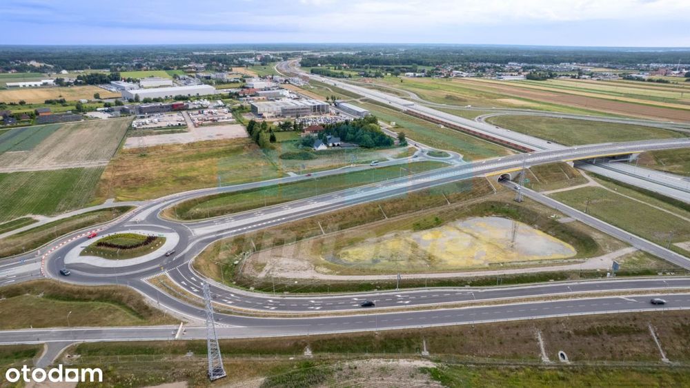 S7 - Utwardzony, ogrodzony teren 4.000m lub więcej