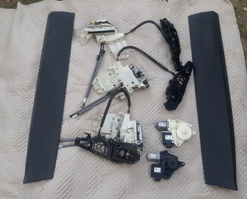 Jeep renegade джип ренегад замок накладка двери левая правая сторона