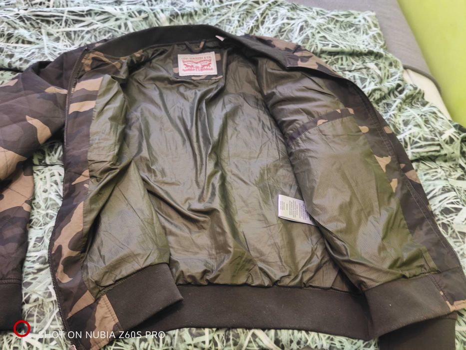 Levi's kurtka bomberka