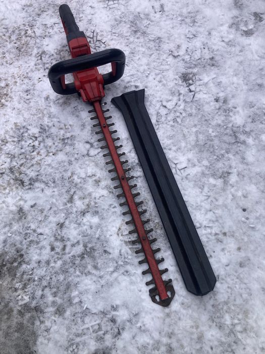 Кусторез аккумуляторный