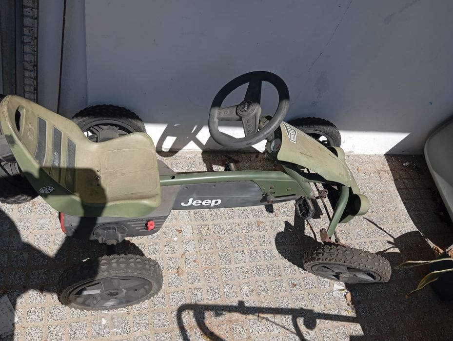 Karting de pedais jeep