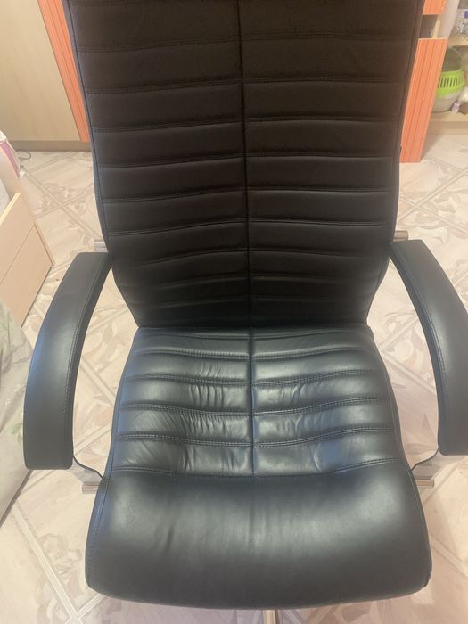 Кресло кожанное состояние нового