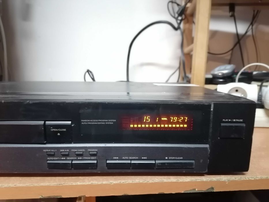 Odtwarzacz CD JVC XL-V131BK