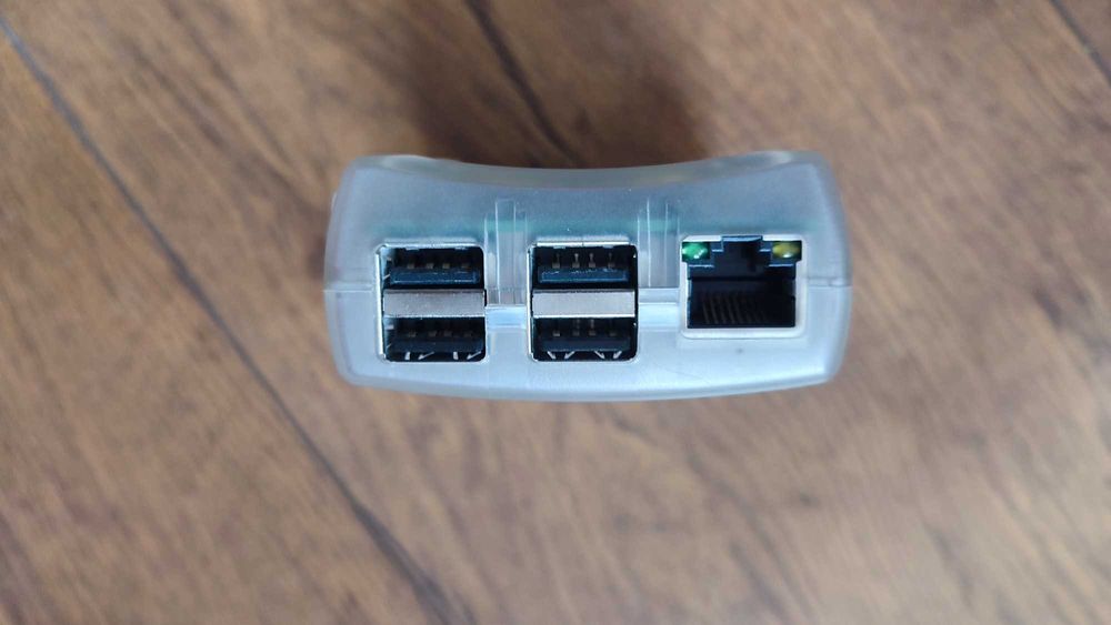 Raspberry Pi 3 B v1.2 w oryginalnej obudowie