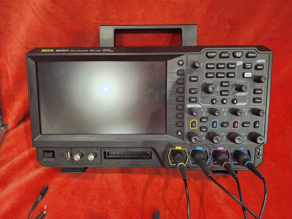 Osciloscópio 4 Canais Rigol MSO5074 de 70 MHz e 2GSa/s - Como novo e possibilidade 2 Kits Digitais (2x PLA2216)