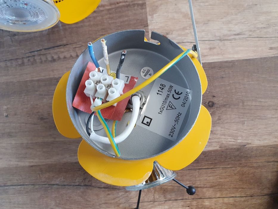 Kinkiety do pokoju dziecięcego