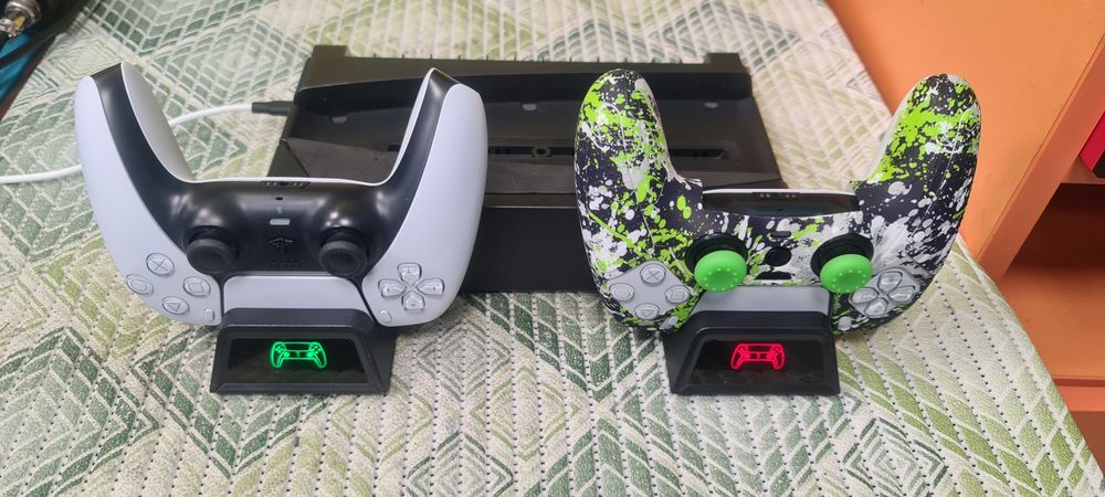 Док станція до PS5