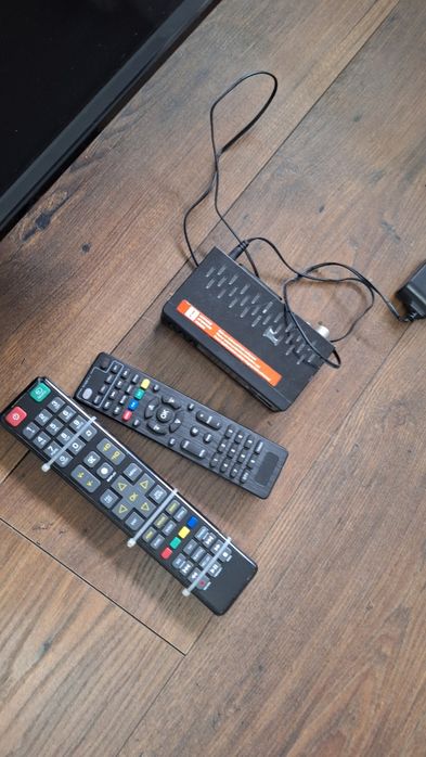 Telewizor SkyMaster 32 cale 32SH2010 plus dekoder pilot