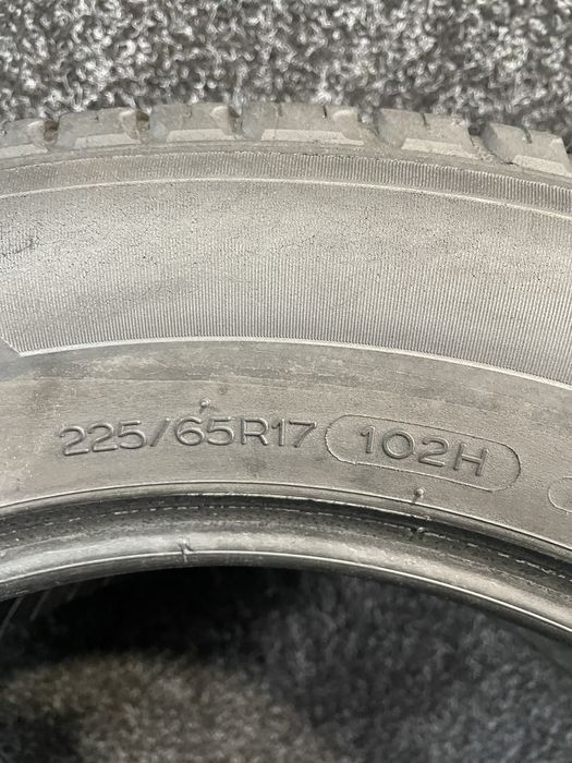 Michelin 225/65R17 Latitude Tour H/P