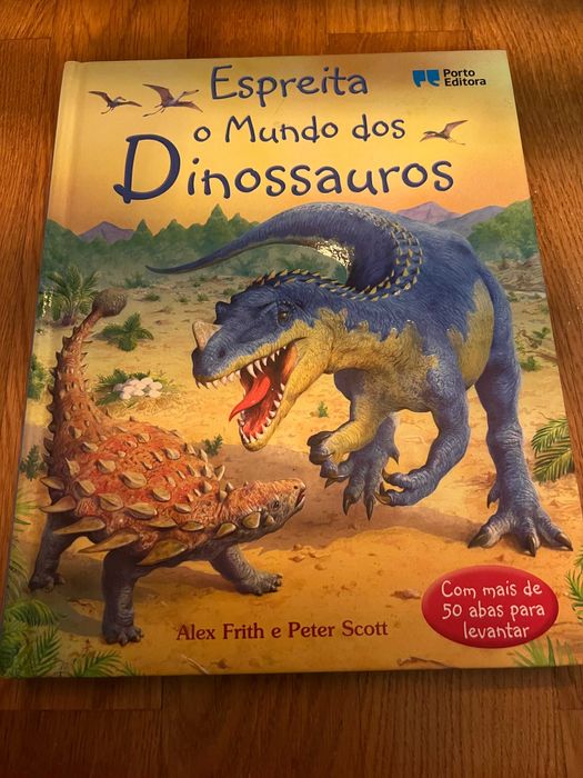 Livro "Espreita o Mundo dos Dinossauros"