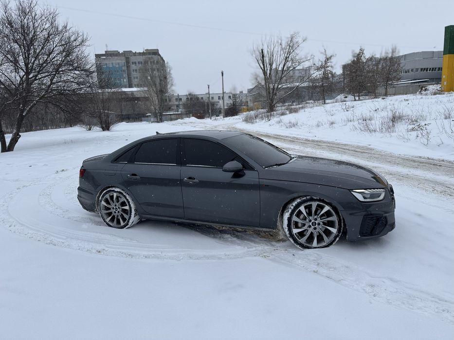 Audi A4, Premium Plus 45 TFSI QUATTRO