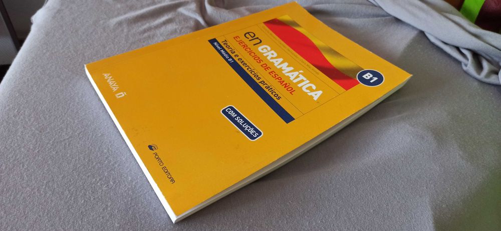 en Gramática - exercícios de espanhol