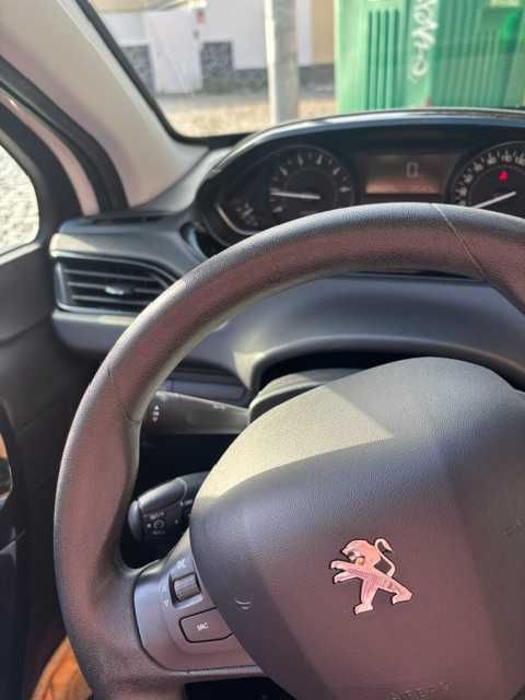 Peugeot 208 1.2 PureTech | 2019 | 94000km | Excelente Estado