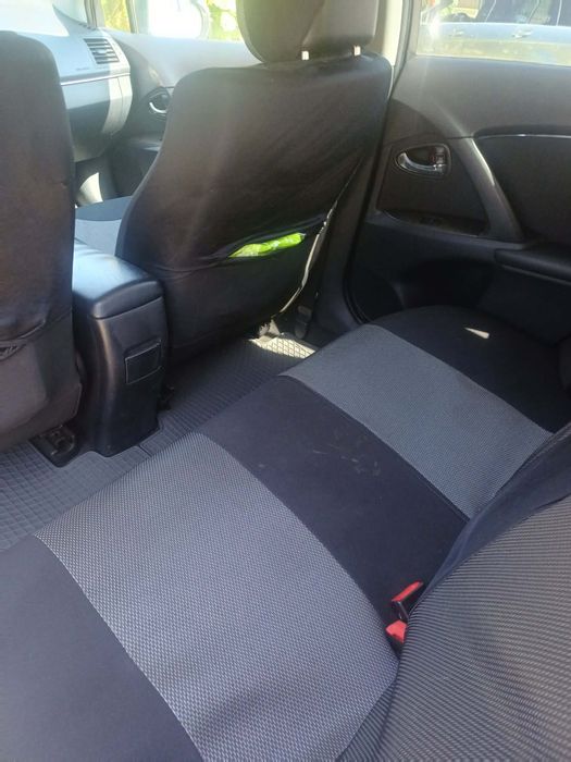 Toyota Avensis 2.0 D4D 2010 rok