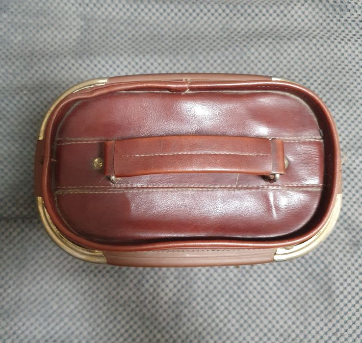 Винтажный дорожный бьюти-кейс, трейн-кейс, несессер "PERFECT LEATHER".