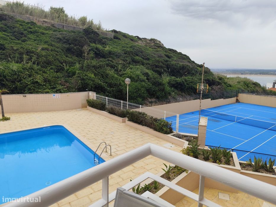 Excelente apartamento mobilado na praia de São Martinho do Porto